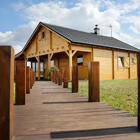 度假居 Caloroczny Tel 512-589-997 *